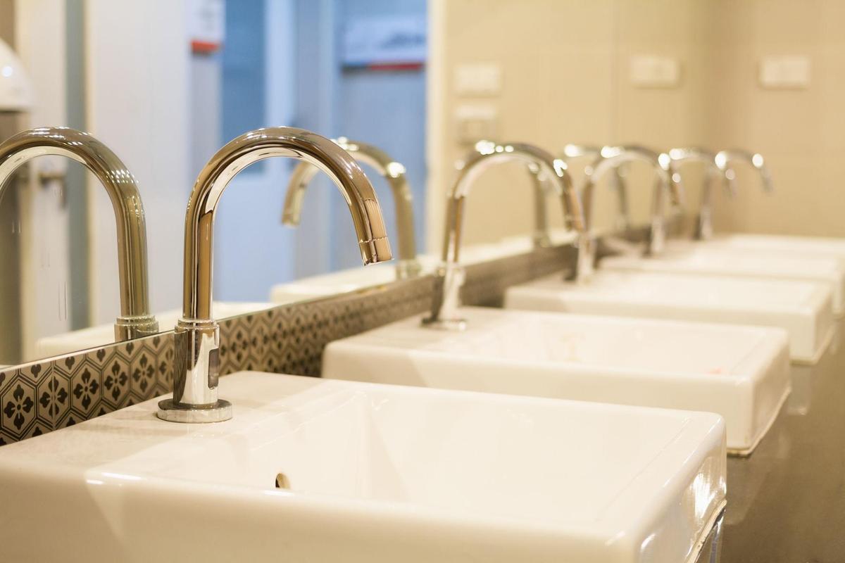 Commercial Bathroom Faucet System: How to Improve Stability, Water Control, and Maintenance Efficiency in High-Traffic Facilities